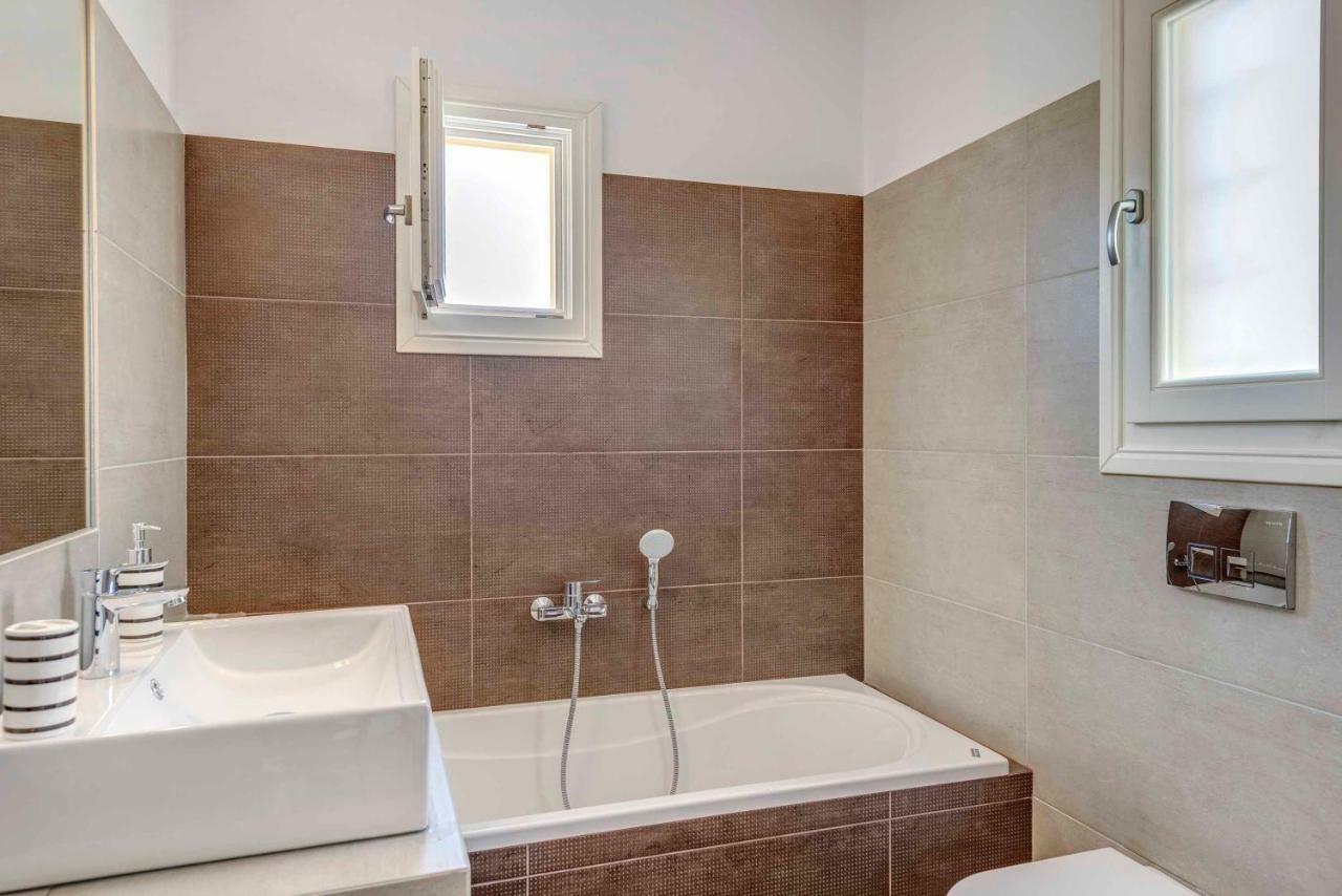 Villa Alba In Syros With Private Jacuzzi Azolimnos Zewnętrze zdjęcie